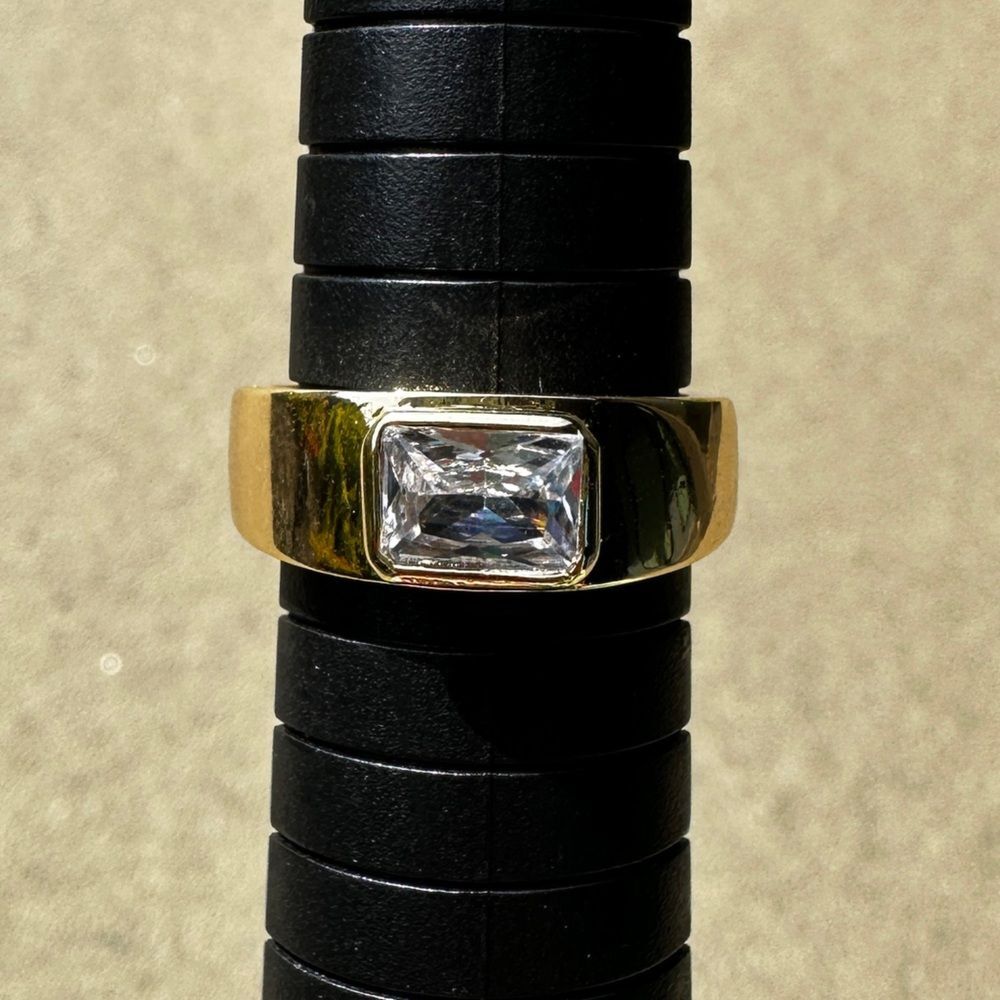 NWB Gold Statement Ring w/ Emerald‑Cut Clear CZ Stone Size 7.75
